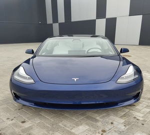 MODEL 3 STANDARD Plus I d'occasion 2022, faible kilométrage, automatique, toit ouvrant panoramique, feux LED, feux diurnes LED, 6 places, prêt à rouler - Product Image 1