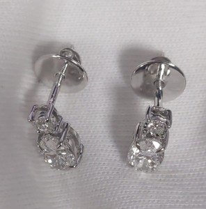 Boucles d'oreilles à vis en diamant de laboratoire de taille ovale de 1.10 ct en or blanc massif 14 carats meilleur cadeau de mariage pour les femmes - Product Image 4