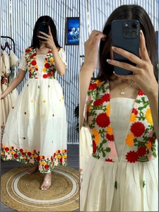 Lanzamiento de Super Hit Collection, Diseñador Kora Algodón con hilo multicolor trabajo Midi Dress. Una hermosa mezcla de elegancia - Product Image 2