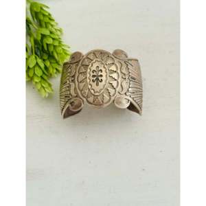 Vintage Navajo Handmade Sterling <b>Silver</b> <b>Cuff</b> <b>Bracelet</b> Elegant Fashion Accessory - Product Image 1
