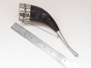 Cuerno para beber antiguo Cuerno de ganado natural pulido con soporte de madera Seguro para alimentos a prueba de fugas para la decoración del Club del partido al precio más bajo - Product Image 6