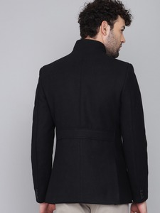 Blazer formel noir de qualité supérieure pour les réunions d'affaires, les sorties décontractées et les tenues de soirée, disponible à un prix compétitif - Product Image 3