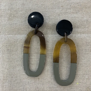 ต่างหูห้อยรูปไข่สีขาวน่ารัก ทำจากเขาควาย งานฝีมือเวียดนาม สำหรับวันครบรอบ ขายดี - Product Image 1