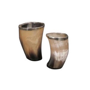 Vaso de chupito de cuerno de búfalo de tamaño personalizable, artículo de barra de estilo musical pulido para bares y hoteles, producto de artesanía natural - Product Image 6