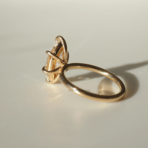 Anillo de compromiso de diamante Moissanite de corte Marquesa de 2,50 quilates solitario alargado en oro amarillo de 14K / 18K ajuste elegante de seis puntas - Product Image 3