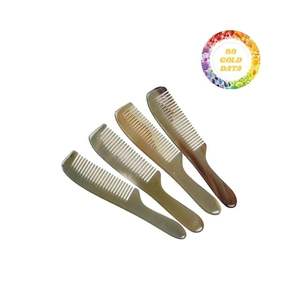 Proveedor de confianza de peines artesanales de cuerno de búfalo que ofrecen diseños elegantes textura duradera y excelente mano de obra para los compradores - Product Image 5
