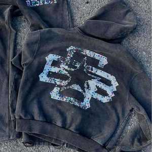 Ensemble de survêtement personnalisé pour homme, style vintage hiver, coupe classique, avec impression sérigraphiée, délavage acide et strass, en molleton à séchage rapide - Product Image 4