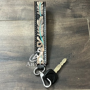 Bracelet de poignet en cuir véritable durable et fait main, personnalisé, pour femme, avec clip métallique, porte-clés, vente en gros - Product Image 1