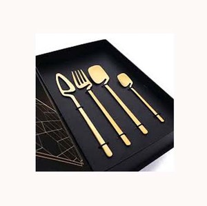 Chapado en oro con mango largo en forma de U plana Vajilla de cocina Cubiertos de diseño barato - Product Image 1