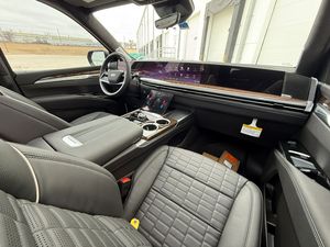 Cadillac Escalade Sport Platinum 2025 Usado en Buen Estado, Disponible Tanto en Versión Derecha como Izquierda - Product Image 6