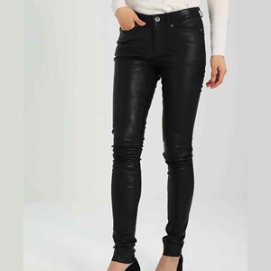 2025 nuevos pantalones de cuero con cintura elástica brillante Sexy para mujer, ropa de calle de pierna recta de siete pulgadas para invierno ronpex - Product Image 5