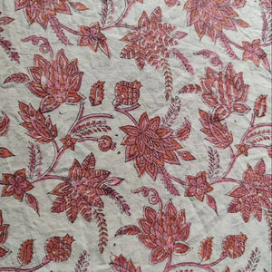 Cubierta de mesa de algodón con estampado floral hecho a mano tradicional para comedor - Product Image 1