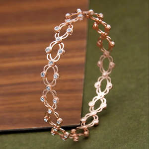 สร้อยข้อมือเพชรโมอิสชุบแบบทันสมัยพร้อมเพทายสำหรับเป็นของขวัญในโอกาส925เงินสเตอร์ลิง - Product Image 1