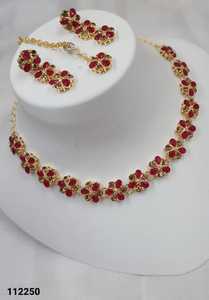 Nouveau Design Plaqué Or Perle Verte Traditionnelle & Kundan Collier Clouté Ensemble de Bijoux pour Femme - Product Image 2