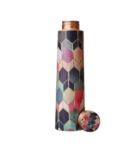 Bouteille d'eau en cuivre de style rose rose disponible tailles personnalisées approvisionnement direct de l'unité de fabrication disponible au meilleur prix - Product Image 3