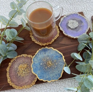 Dessous de verre en résine personnalisé avec fleurs intégrées pour la maison - Product Image 2