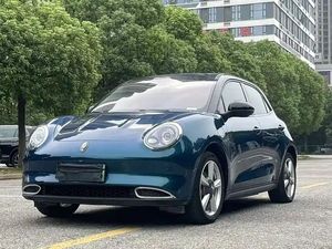 Auto 2024, 400 km de Autonomía Estándar, Vehículo Eléctrico de Lujo con Batería de Litio-Hierro-Fosfato, 5 Puertas, Conectado e Inteligente - Product Image 2