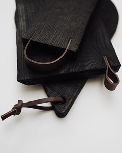 Planche à découper en bois noir moderne Planche à découper élégante pour la cuisine Accessoire de préparation et de service des aliments de qualité supérieure Vente en gros en provenance d'Inde - Product Image 4