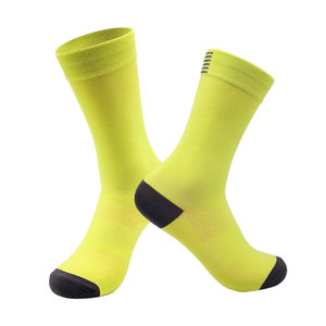 Nuevo diseño de moda de alta calidad deporte hombres corriendo tubo antideslizante trampolín calcetines personalizados fútbol deportes calcetines de agarre - Product Image 6