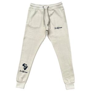 Conjunto Deportivo Color Marfil Unisex, Mezcla de Algodón y Poliéster, Sudadera con Capucha y Pantalones Jogger, Logotipo Serigrafiado, Ropa Casual Premium, Cómoda Ropa Urbana - Product Image 3