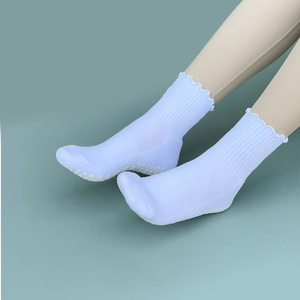 Nouvelles chaussettes décontractées en gros, noires, blanches et multicolores, saison d'automne, logo personnalisé sur le revers, chaussettes courtes pour hommes et femmes - Product Image 2