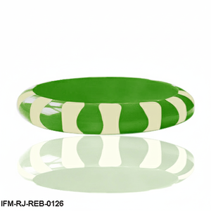 Brazalete de Resina Hecho a Mano con Rayas Verdes y Blancas, Brazalete de Resina con Patrón Atrevido para Mujer, Perfecto para Uso Diario - Product Image 1