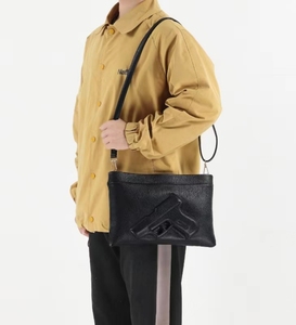 Sac bandoulière en PU <span class=keywords><strong>de</strong></span> haute qualité 2024 pour homme, style vintage rock, sac messager tendance, vente chaude, logo personnalisé, vente en gros <span class=keywords><strong>TikTok</strong></span> - Product Image 6