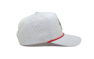 Gorra Snapback Blanca Lisa al por Mayor con Cuerda Roja y Agujeros Cortados con Láser, Gorra de Alto Rendimiento con Base para Bordado Personalizado - Product Image 3