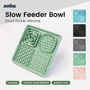 Tapis de léchage anti-étouffement en silicone robuste à grille carrée de qualité alimentaire pour chiens, chiots et chats, pour soulager l'anxiété et favoriser une alimentation lente en intérieur - Product Image 1
