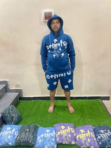 Conjunto de dos piezas deportivo informal con logotipo privado personalizado, conjunto de sudaderas con capucha y pantalones cortos de algodón 100% suave de alta calidad para hombres con estampado de soplo - Product Image 6