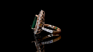 Bague Statement Lab avec émeraude verte et diamant en forme de poire cultivé en laboratoire |   Mariages, fêtes et événements ethniques - Product Image 2