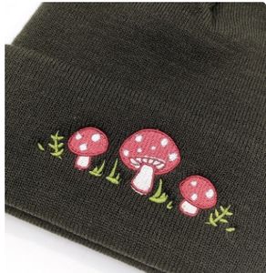 Gorro de Punto con Bordado de Hongo Cálido y Ajuste Cómodo y Duradero, Gorro de Punto con Bordado Moderno - Product Image 2