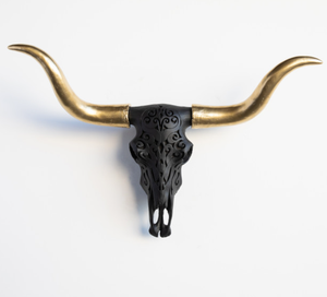 Cráneo de Toro Negro Moderno y Atractivo de Latón AK con Cuernos Dorados, Completamente Hecho a Mano en Metal, Decoración de Pared, Decoración del Hogar - Product Image 2