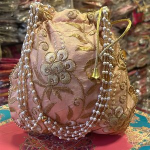 2023 Vente chaude Brodé Design Sling Bag Satin Coton Doublure Femmes Sac à main de l'exportateur indien et fabricant en gros - Product Image 1