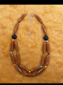 Collier en résine fait main bijoux tendance personnalisables avec chaîne de perles attrayante pour les occasions de mariage - Product Image 3