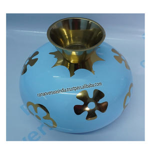 Jarrón de brotes de aluminio y metal decorativo para mesa moderna para interiores de casa con patrón floral al mejor precio del proveedor - Product Image 4