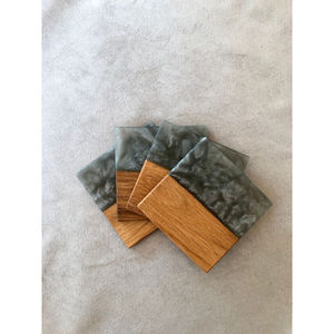 Sous-verres élégants pour la maison et la cuisine, sous-verres faits à la main en bois vintage et résine blanche avec support, design carré de rivière - Product Image 3