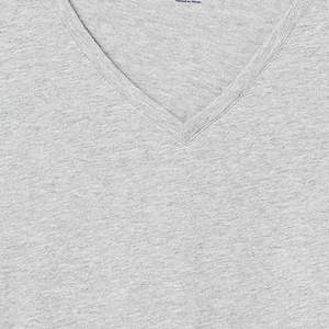 Camiseta de Manga Larga con Cuello en V para Mujer, Diseño OEM, Impresión Personalizada al por Mayor, Algodón Comprimido, Tinte Liso al por Mayor - Product Image 2