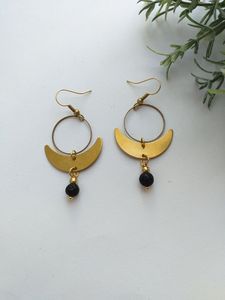 Pendientes étnicos de latón para mujer con motivos detallados y acabado oxidado adecuados para bodas, festivales y fiestas - Product Image 2