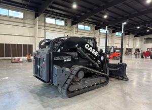 Cargadora Compacta Minotaur DL550 con Envío Gratuito, Aprobada por CE y EPA, con Cuchilla Frontal y Sistema de Climatización - Product Image 4