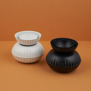 Quemador de incienso árabe negro Bakhoor DISEÑO DE Metal tallado a mano elegante para incienso tradicional perfecto para hogares de Oriente Medio - Product Image 1