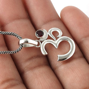 Meilleure vente nouveau Design 925 argent Sterling grenat naturel pierre précieuse indien religieux Om pendentif janvier pierre de naissance bijoux inde - Product Image 4