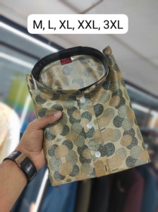 Kurta pour hommes Premium Pure Silk pour une touche de pooja festive indienne ou un look décontracté - Product Image 5