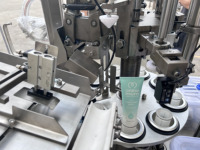 Équipement d'emballage électrique haute vitesse semi-automatique pour le remplissage et la fermeture de pots cosmétiques 380V/220V/110V Garantie 1 an
