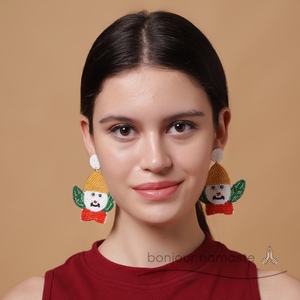 Orecchini di angelo pupazzo di neve fatti a mano | Gioielli artigianali | Regalo di festa per boutique a Toronto, Vancouver, Milano, Parigi e Berlino - Product Image 6