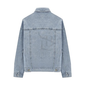 2025แจ็กเก็ตยีนส์วินเทจของผู้ชายทรงโอเวอร์ไซส์และเสื้อแจ็กเก็ตฤดูใบไม้ร่วงมีลายเย็บปะติดและสไตล์กางเกงยีนส์ - Product Image 6