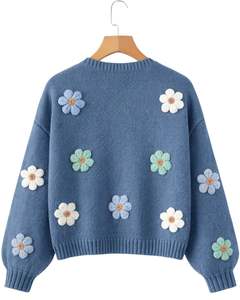 Pull en tricot en denim bleu personnalisé pour femmes avec application florale multicolore, col en V, boutons sur le devant, haut tendance d'hiver mignon - Product Image 2