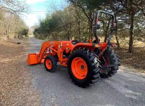Tracteur Kubota avec souffleuse à neige en stock à vendre acheter maintenant au meilleur prix disponible pour le déneigement avec souffleuse à neige puissante - Product Image 6