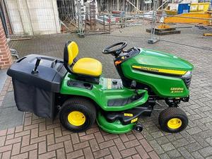 Tractor de Jardín John Deere X350R con Plataforma de 42 Pulgadas - Product Image 4