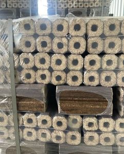 Granulés de bois de pin de chêne de haute qualité EN Plus-A1 usine Briquettes de bois Stick Pattern 6mm et 8mm Tailles Sac emballé. - Product Image 5